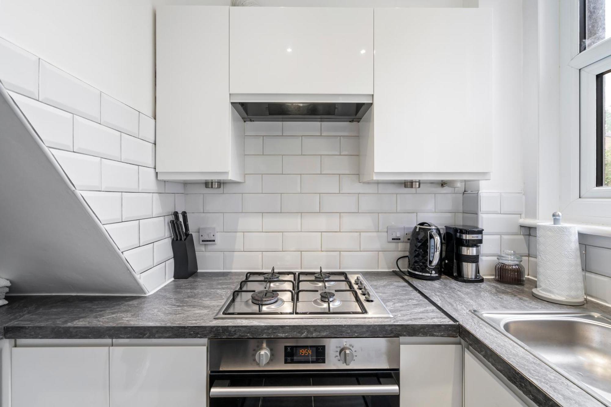 Modern 3 Bedroom Apartment In Wimbeldon Park London Exteriör bild