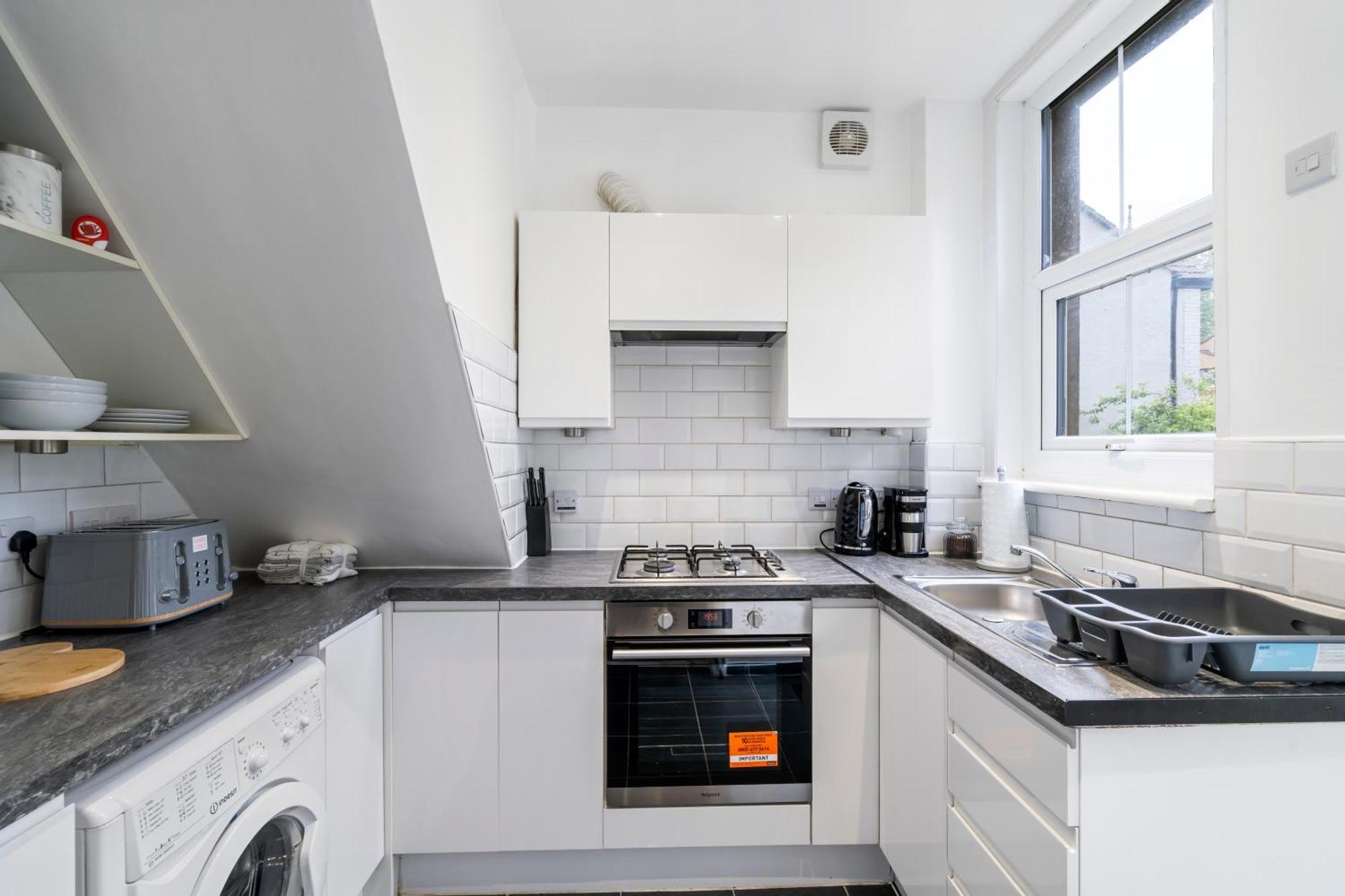 Modern 3 Bedroom Apartment In Wimbeldon Park London Exteriör bild